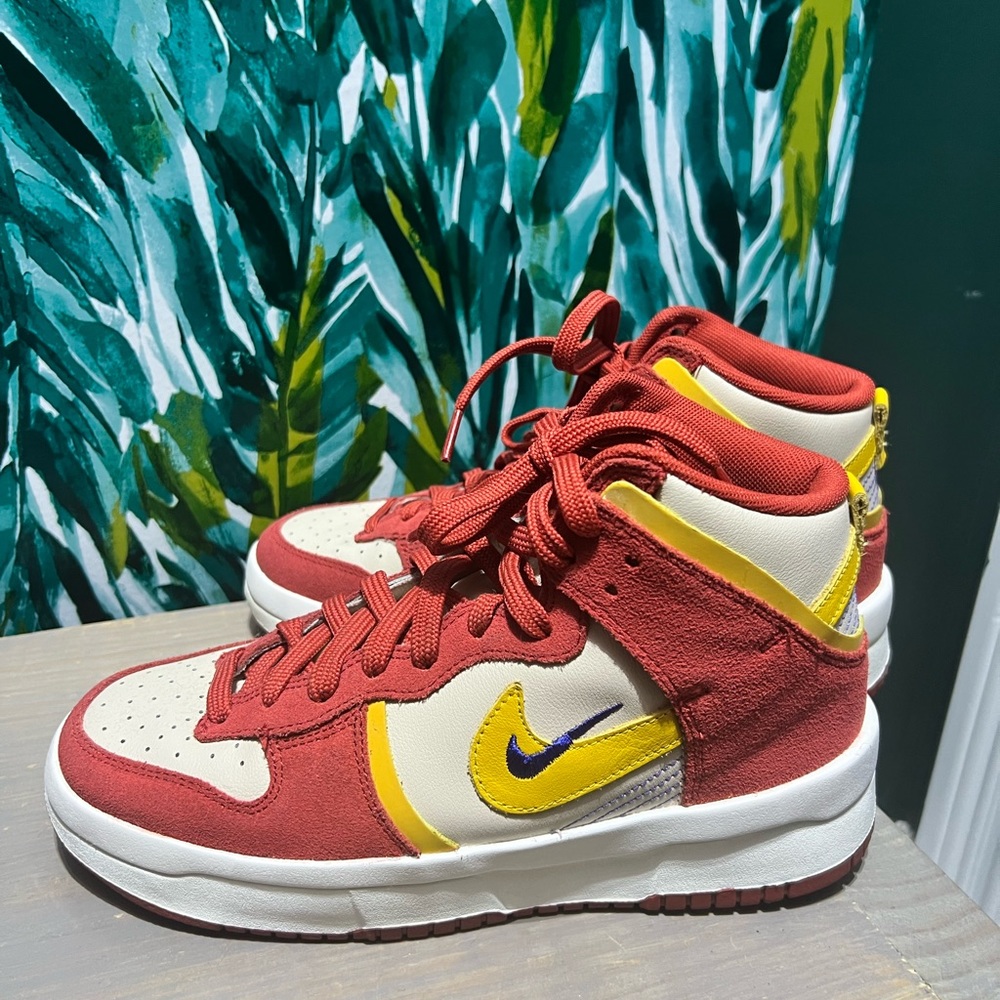 Size 7.5 high top Nikes